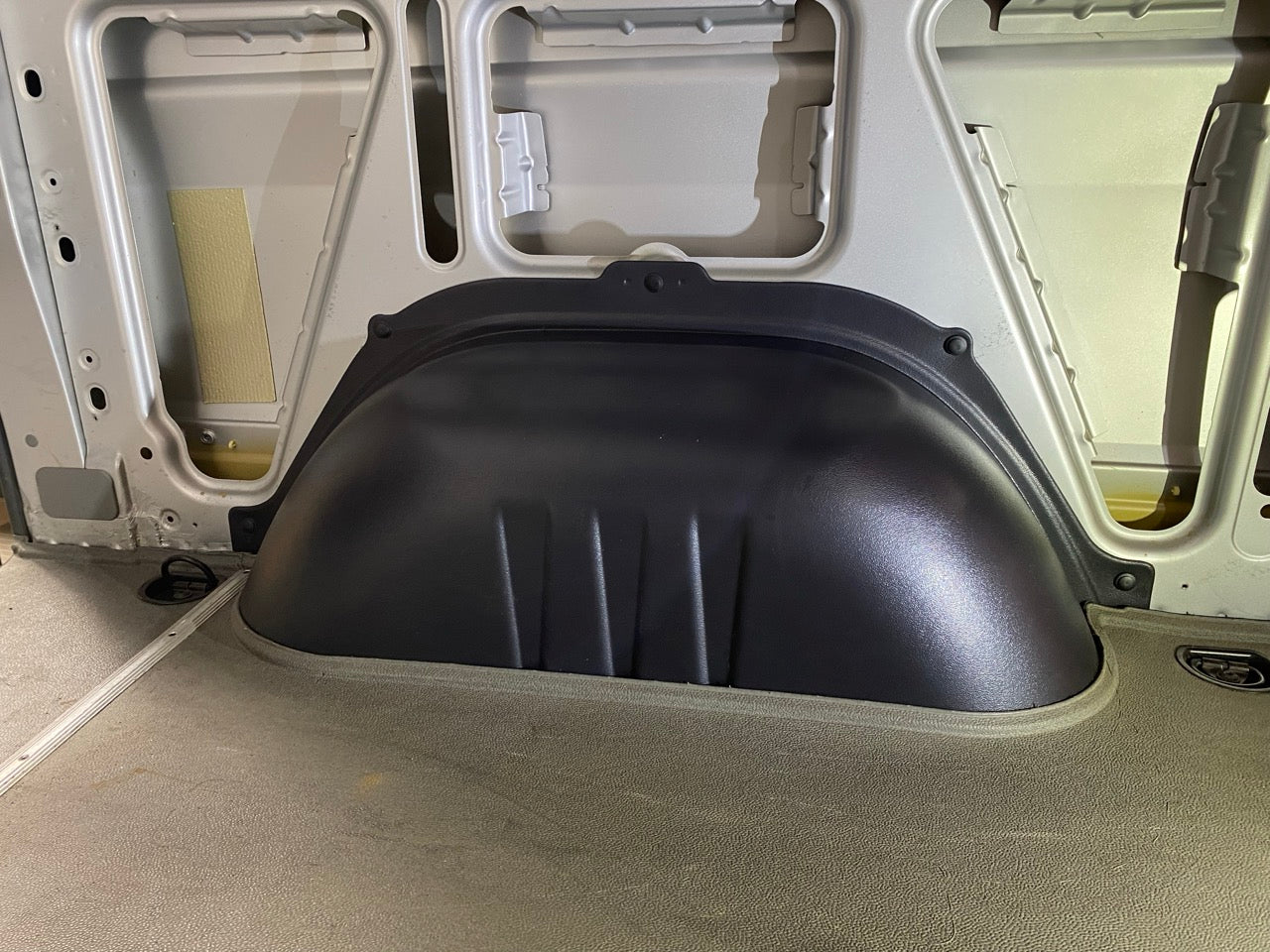 Protections de passage de roue intérieures Sprinter pour fourgons 907 et 906 – Protection de garde-boue arrière (paire ou simple)