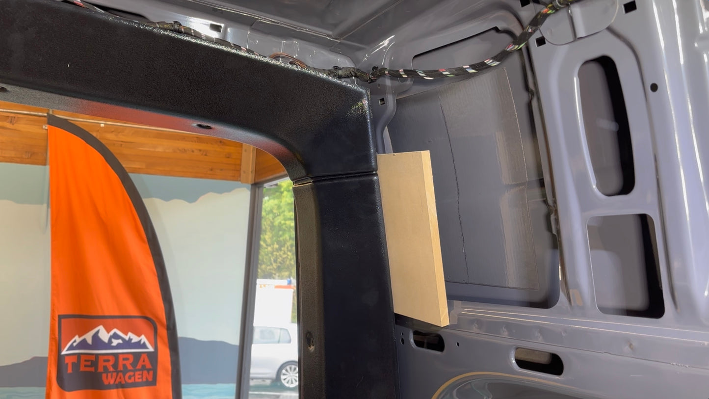 Kit de finition de porte arrière Tidy Trim pour fourgons à toit surélevé Mercedes Sprinter 906/907