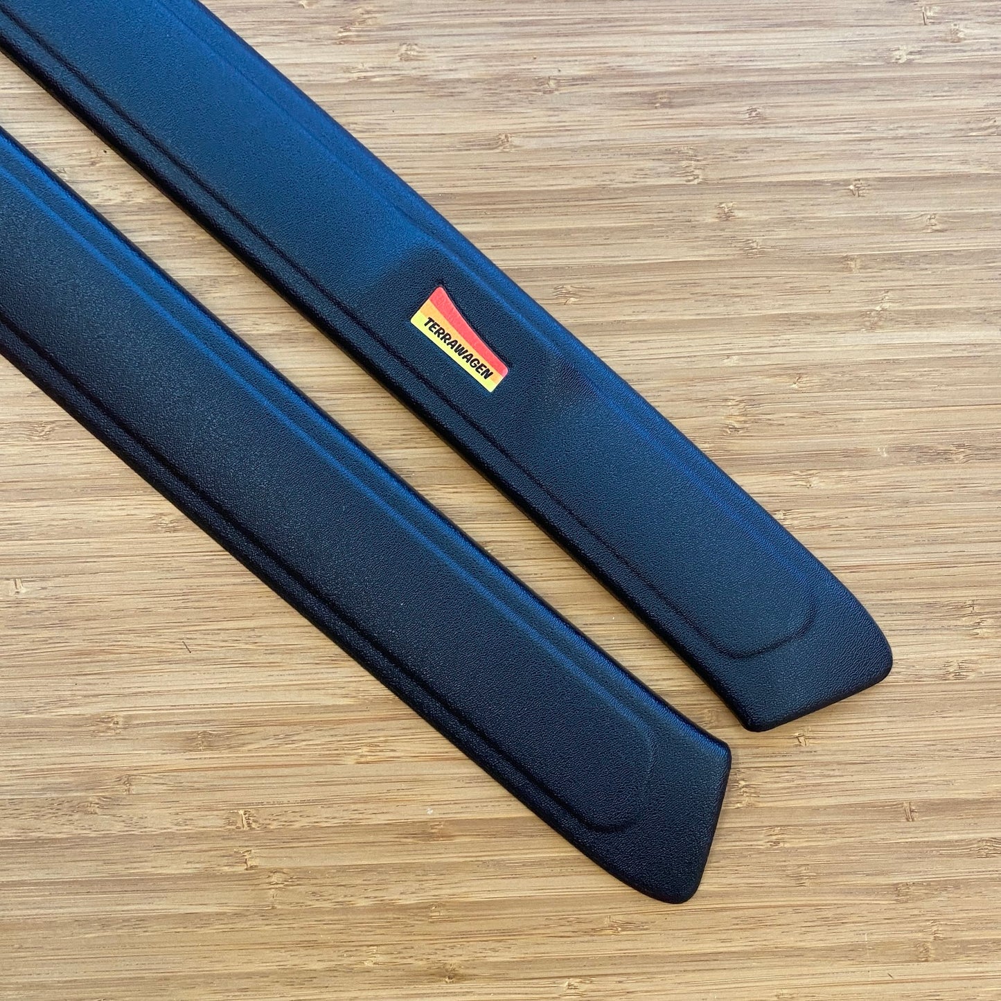 ID. Buzz Glare Guard | Reduce Reflective Dash Glare