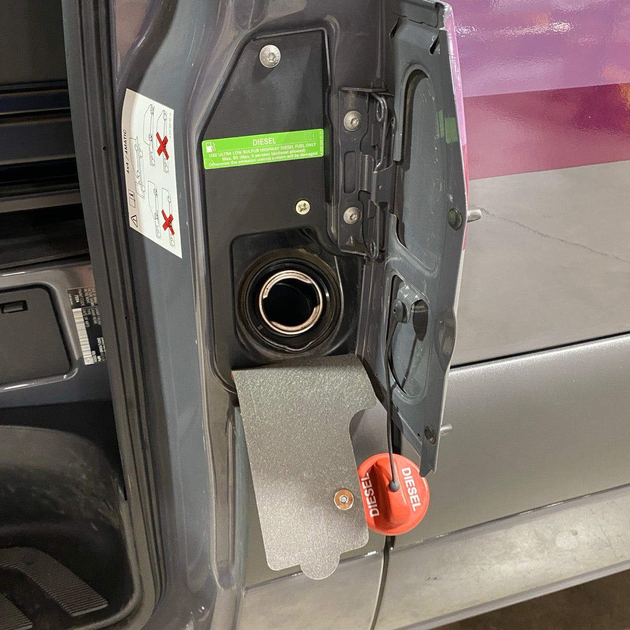 Diesel Drip Guard for Mercedes Sprinter (2007–2025) – Fuel Filler Splash Protector