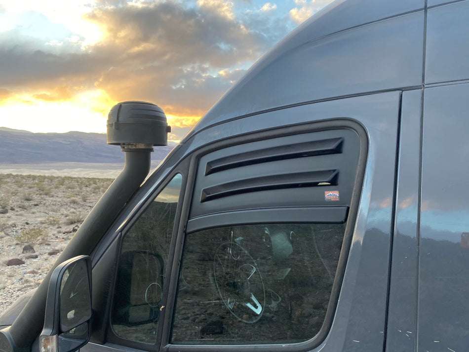 Fensterlüftung mit Insektenschutzgitter für Sprinter, Transit & ProMaster Vans