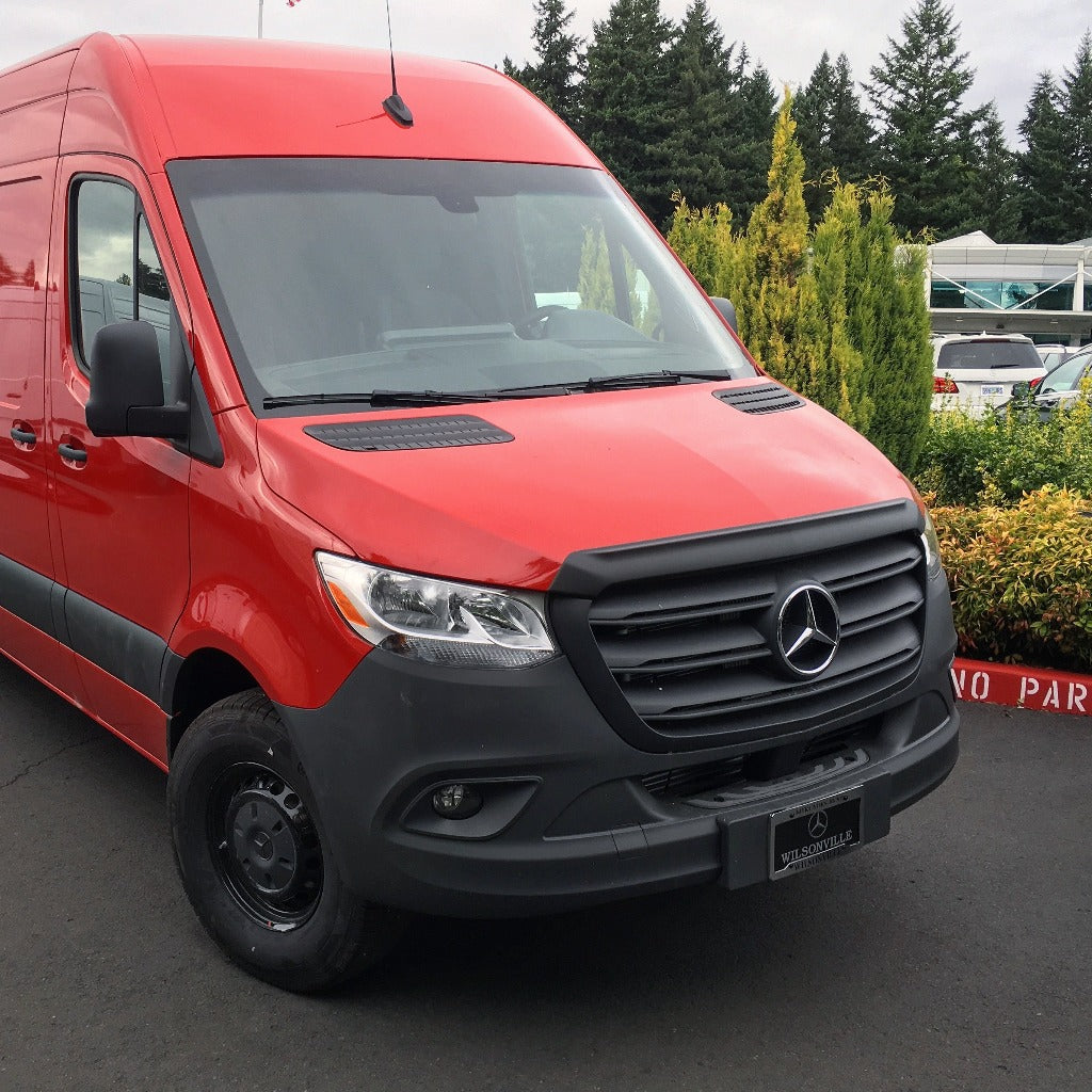 Aero Haubenspoiler für Sprinter 907 2019+ – Lackschutz und Abweiser für Schmutzpartikel