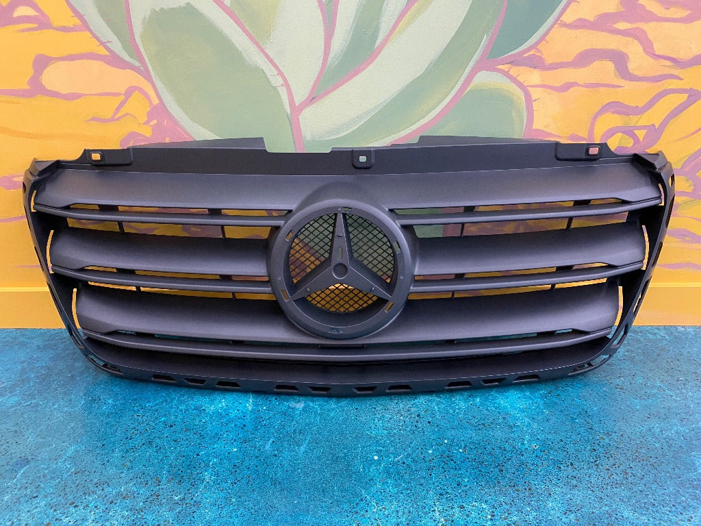 907 Sprinter Schwarzer Grill